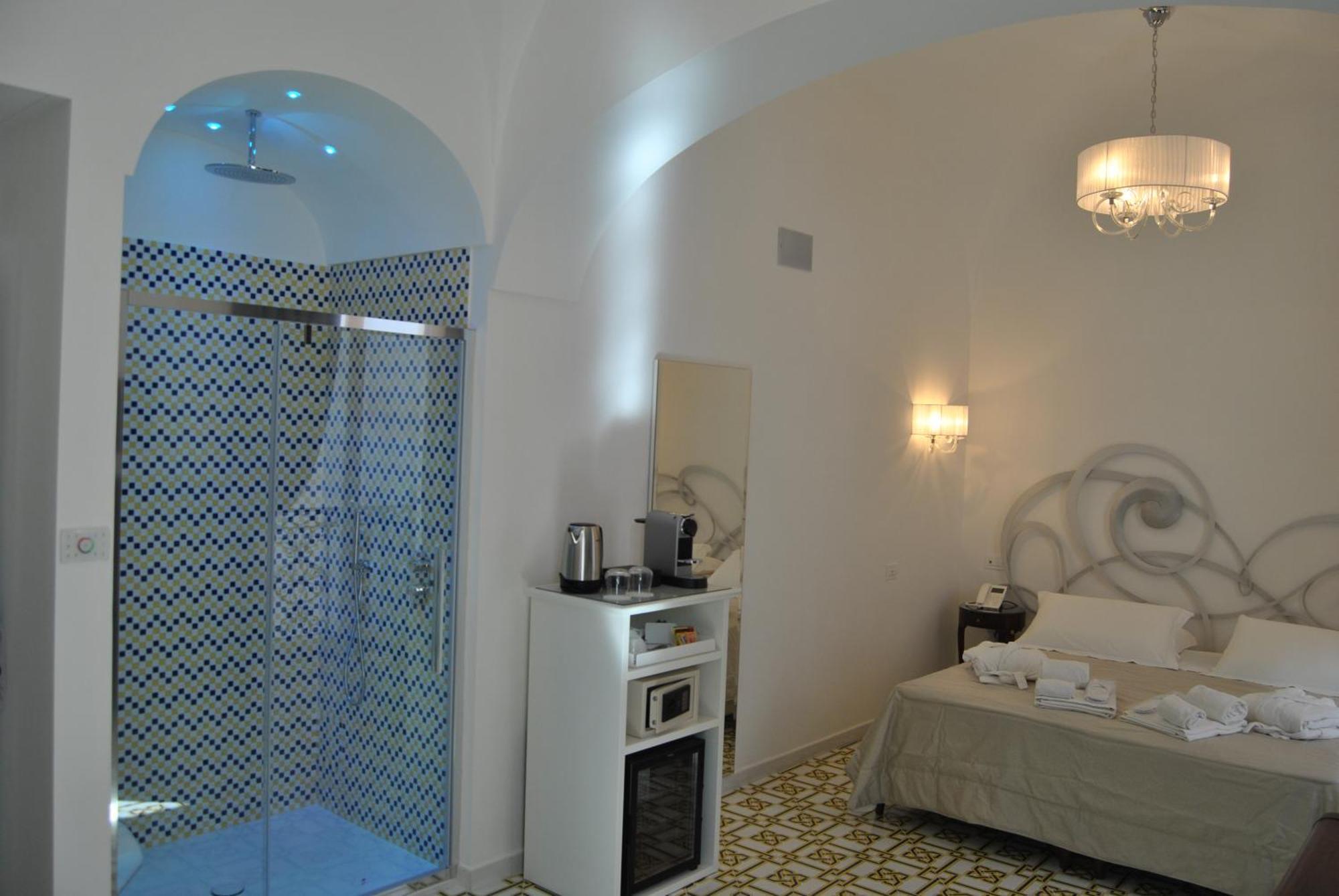 Core Amalfitano City Suites Екстер'єр фото
